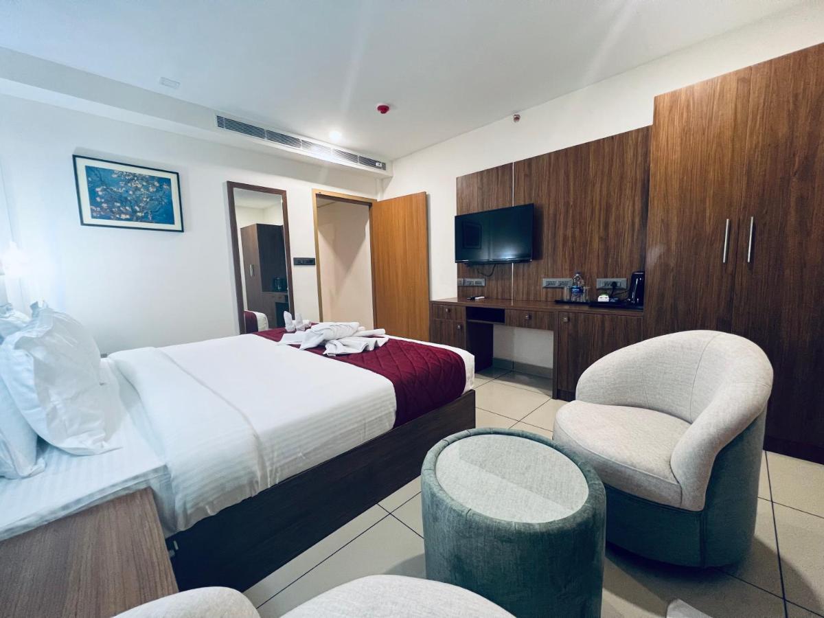 Hotel Seapark Коллам Экстерьер фото